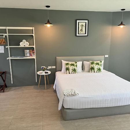 Phuket Muay Thai Hotel Rawai Beach Eksteriør bilde