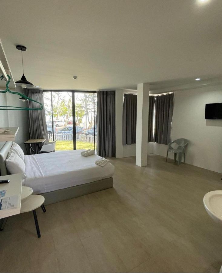 Phuket Muay Thai Hotel Rawai Beach Eksteriør bilde