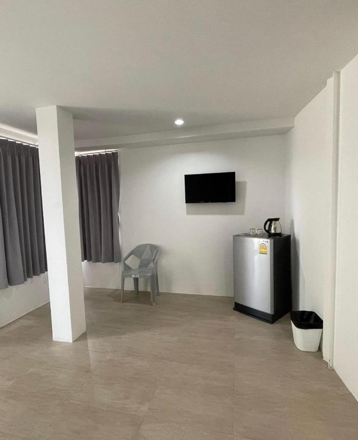 Phuket Muay Thai Hotel Rawai Beach Eksteriør bilde