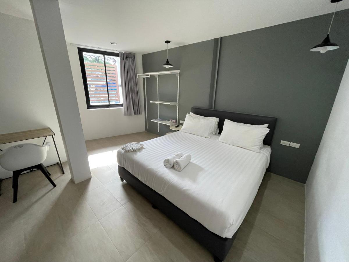 Phuket Muay Thai Hotel Rawai Beach Eksteriør bilde