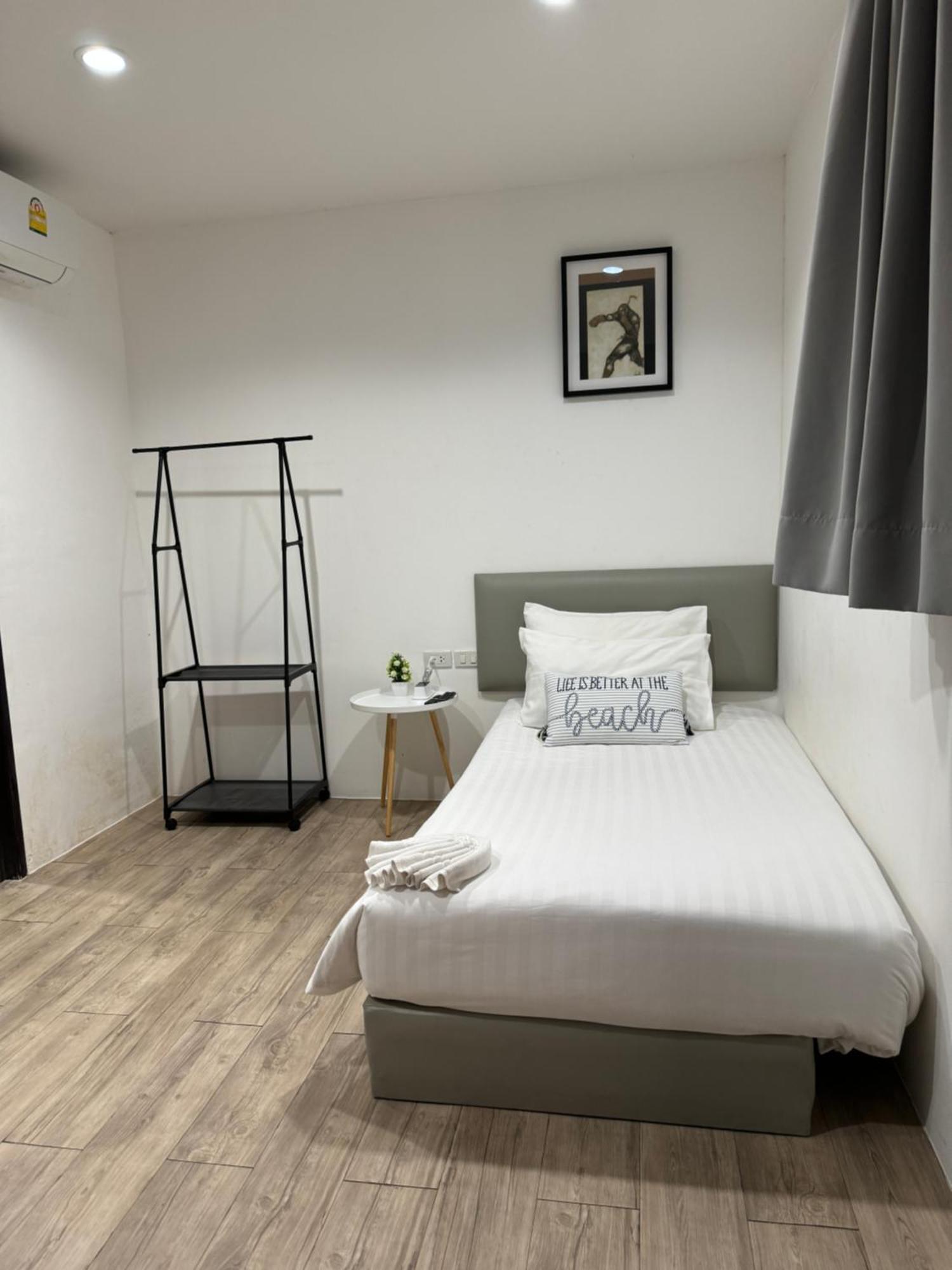 Phuket Muay Thai Hotel Rawai Beach Eksteriør bilde